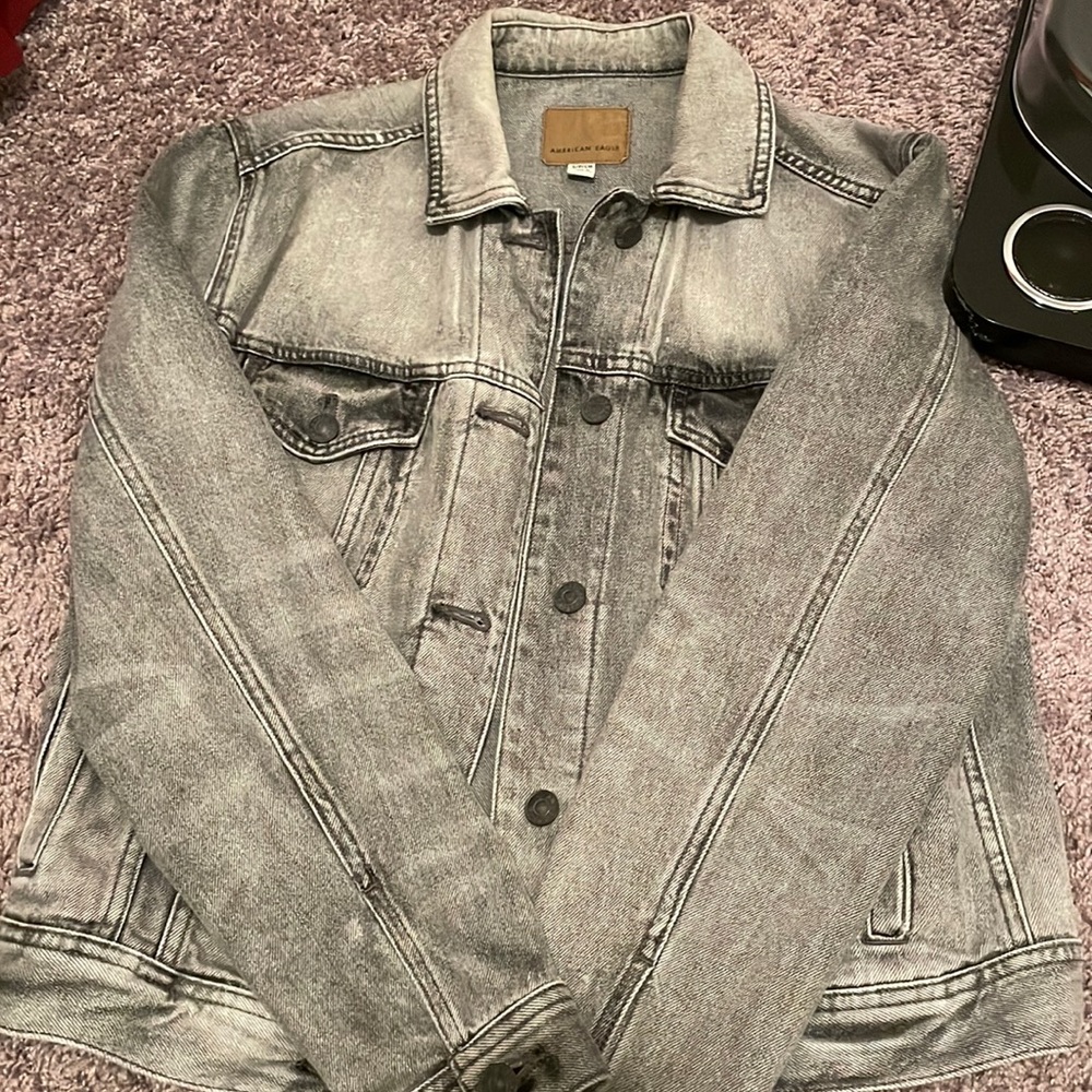 American eagle size SMALL grey/black denim jacket